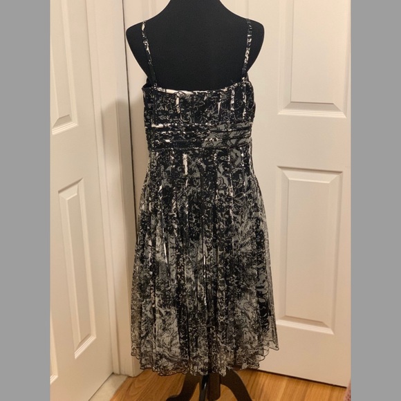 Dress - Picture 2 of 5